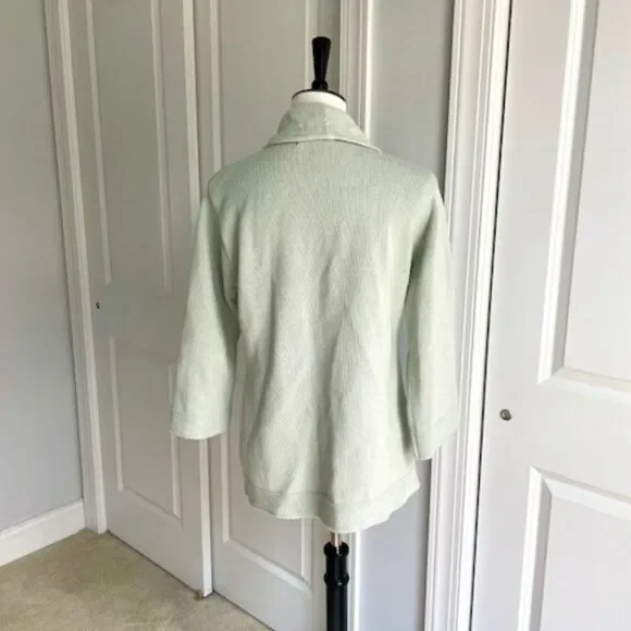 Willow Sage Green One Button 3/4 Sleeve Sweater Size Medium - Picture 3 of 4